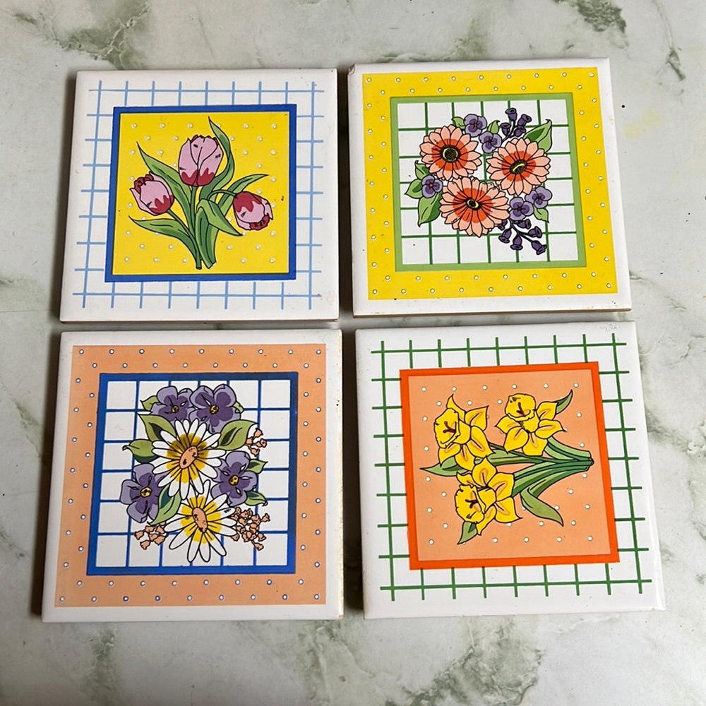 Vintage flower tile bundle of 4